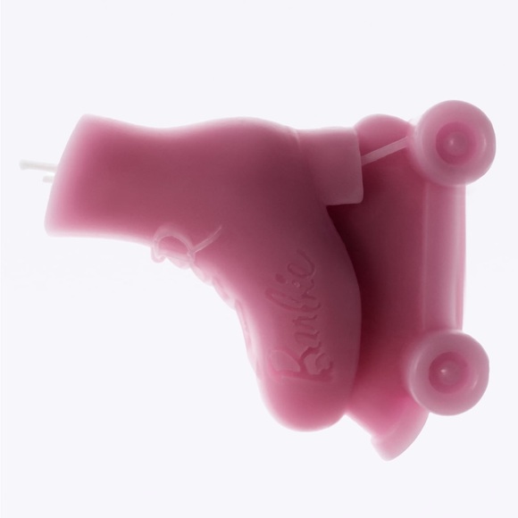 Zara Barbie Roller Skates Candle - Picture 3 of 4